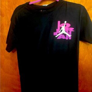 Boys / Girls New with Tags Jordan T-shirt size Large 12-13 years